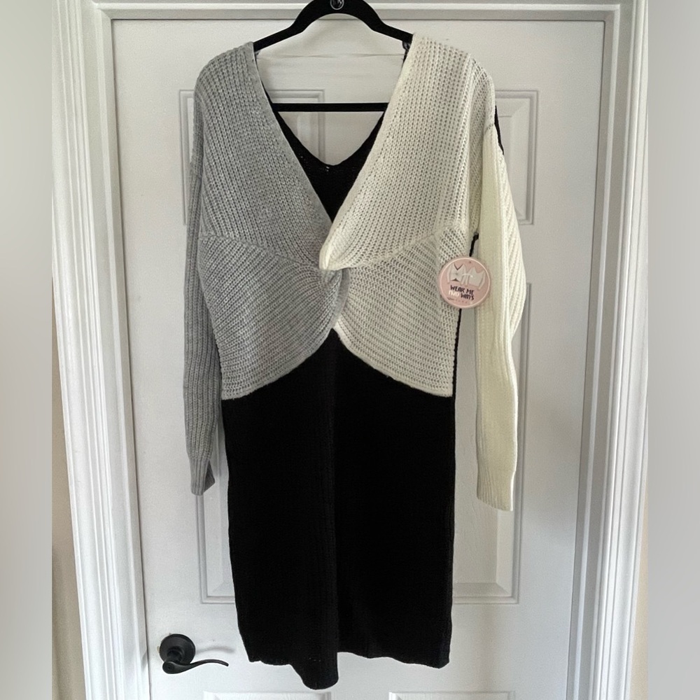 Colorblock Sweater Dress - Gray, Black, and Cream- Size XL Juniors